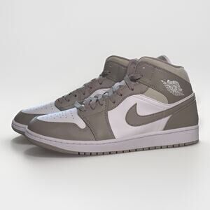 Nike Air Jordan 1 Mid College Grey Light Bone White 554724-082 Men’s Size 12 Fye